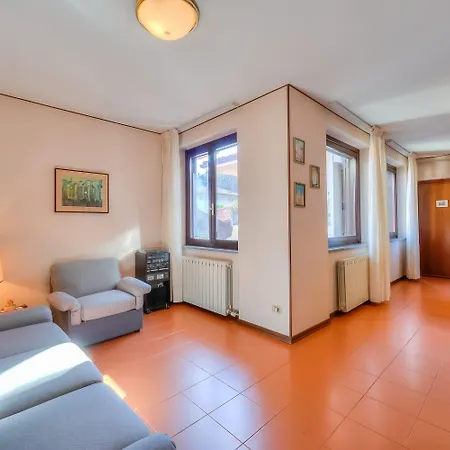 Lauras Cozy Center *
